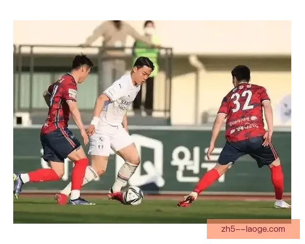 亚冠精英联赛战况升温广岛三箭强势突围提前锁定淘汰赛名额引关注